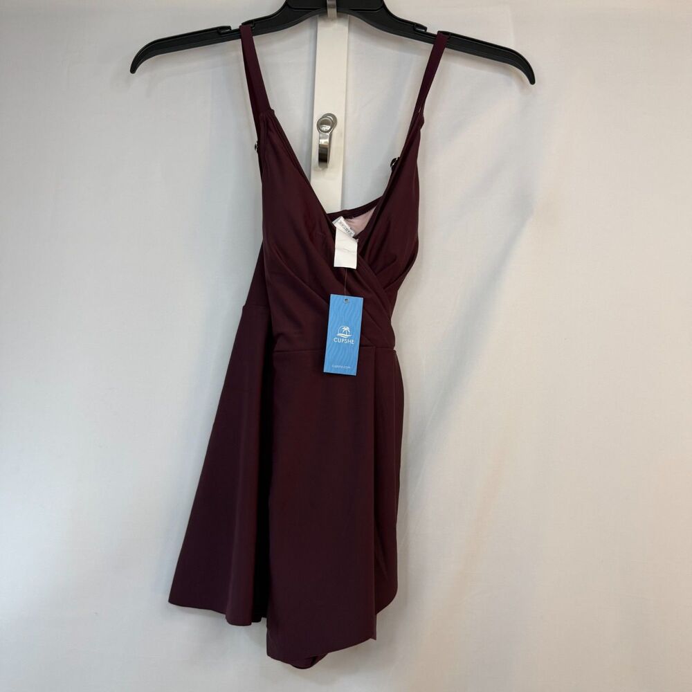 M Cupshe One Piece Swimdress Swimsuit Wrap V Neck Skirted NWT Burgundy